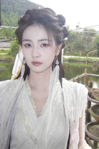 临江仙 花如月