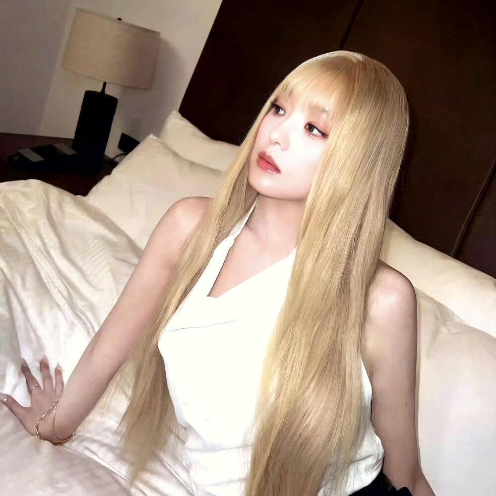 裴珠泫 Irene
原截程鑫