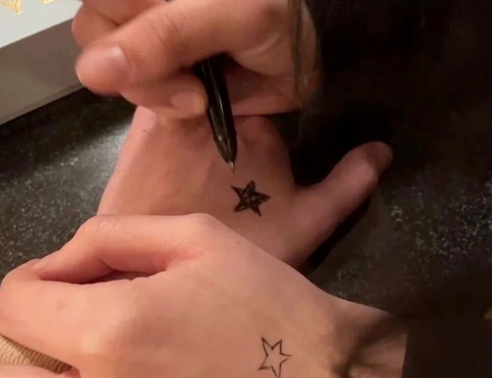 拉着你的手不放开