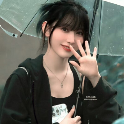 宫胁咲良｜1990、雨湿巴黎^moist.
星眠旷野宝宝送的图！