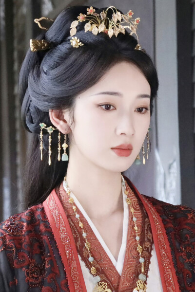 桃花映江山 孟蓁蓁
