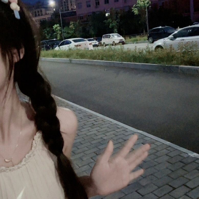 女生头像
