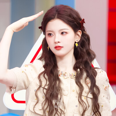 杨超越