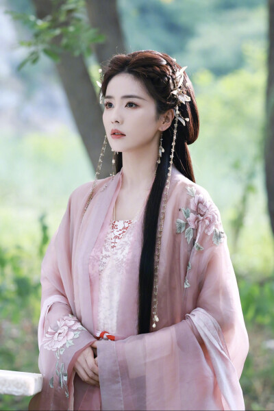 临江仙 花如月