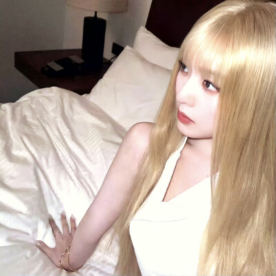 裴珠泫 Irene
原截程鑫