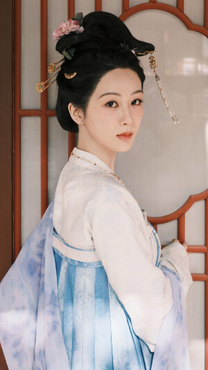 锦绣芳华 何惟芳 杨紫