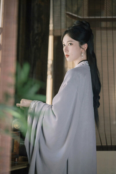 桃花映江山 孟蓁蓁