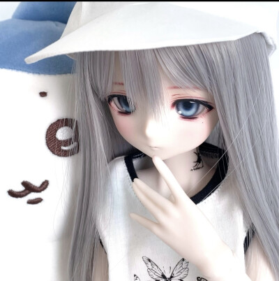 ^ ̳> ·̫ < ̳^
