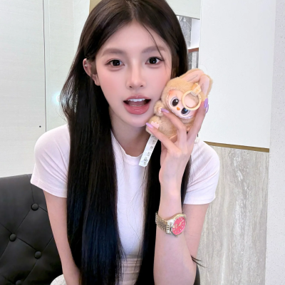 女