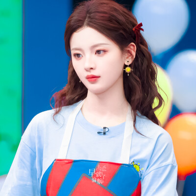 杨超越