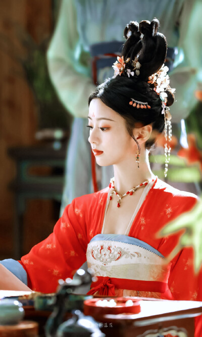 韶华若锦 - 高清图片，堆糖，美图壁纸兴趣社区