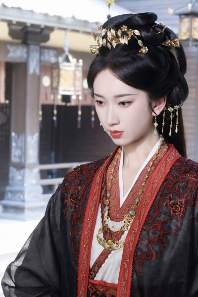 桃花映江山 孟蓁蓁