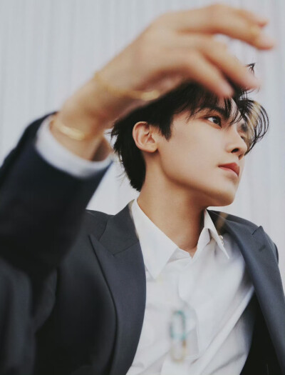 侯明昊