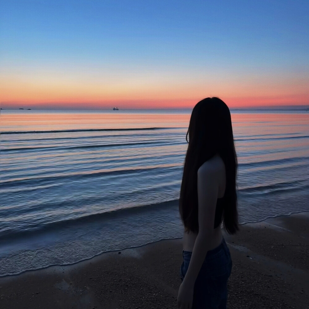 背影女头
