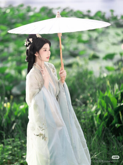 汉服，图源水印