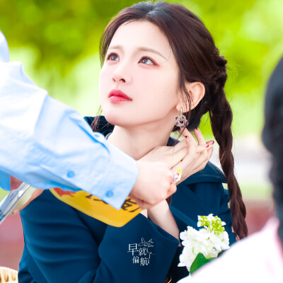 杨超越