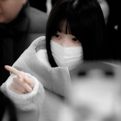 张元英