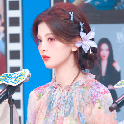 杨超越