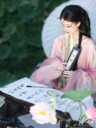 汉服，图源水印