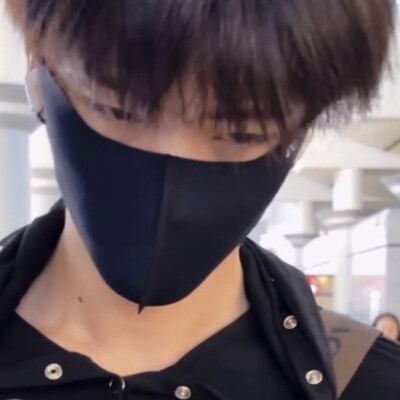 不爱截口罩男但是，