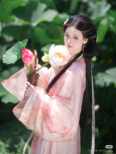 汉服，图源水印