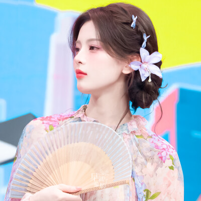 杨超越