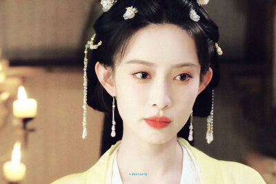 姜桃花
*孟子义 ​​​