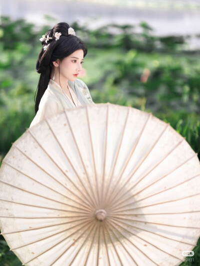 汉服，图源水印