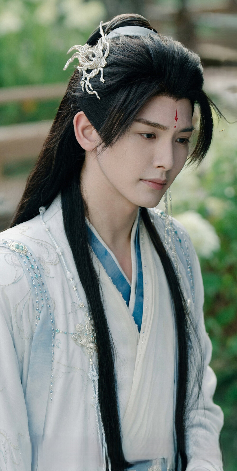 王以纶《书卷一梦》上官鹤