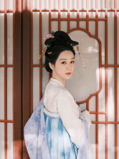 锦绣芳华 何惟芳 杨紫