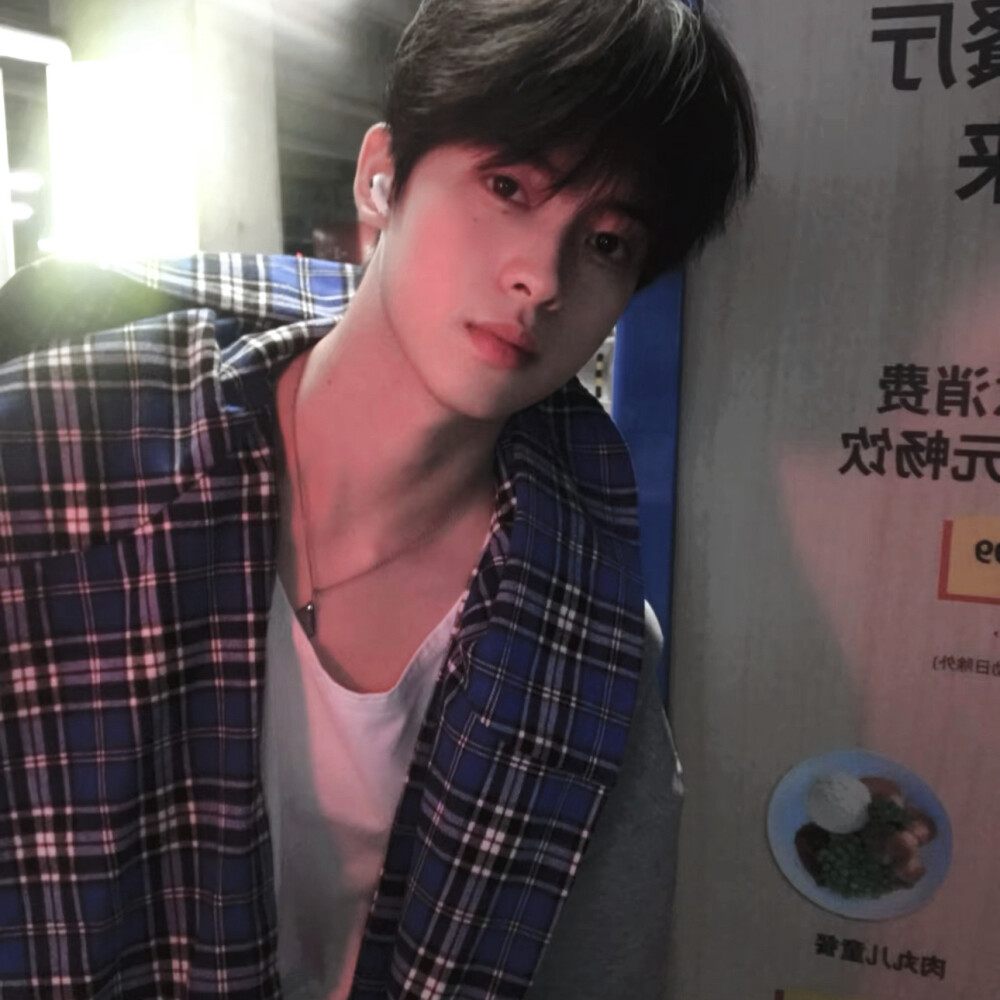 男头#人和人之间淡淡的就好 失去一个人最快的方式就是靠得太近