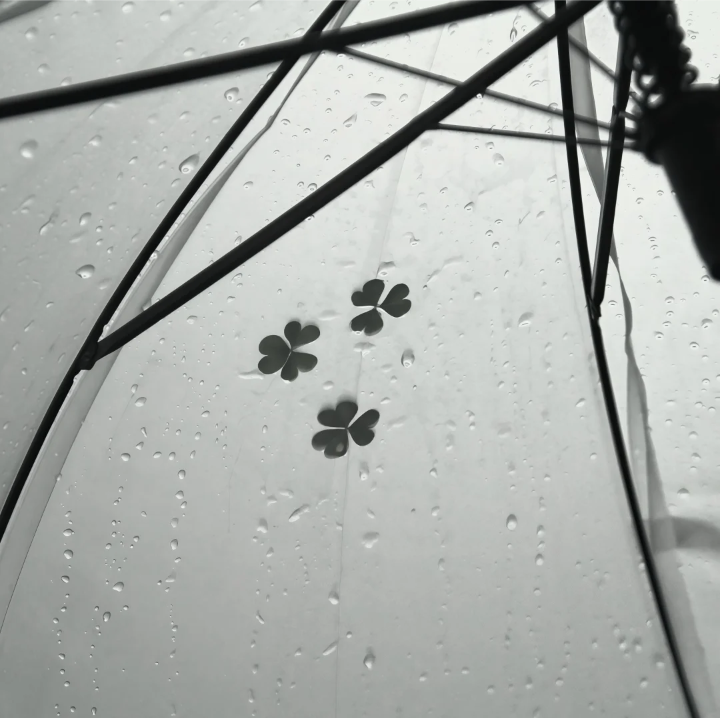 雨天背景图