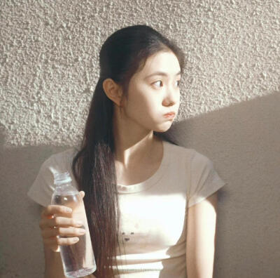 ❤️·Mela❤️情侣头像
＃生命力女生头像 ​​​＃Wechat氛围感女头＃夏日头像＃自由感＃自然系＃蝴蝶女孩头像＃艺术感头像＃胶片感头像＃复古＃棕色系
