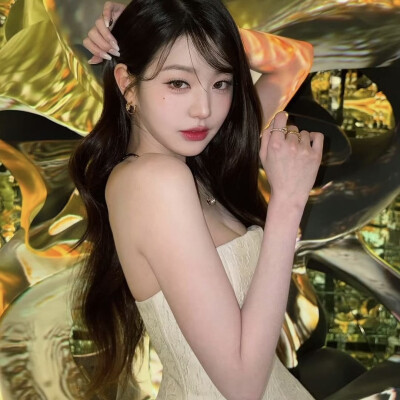 张元英