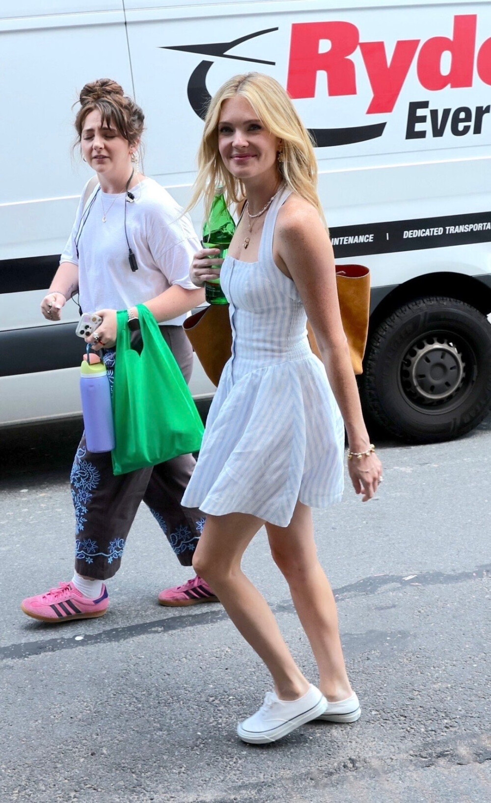 BY爱喝可乐的古娜小姐 美国 Meghann Fahy