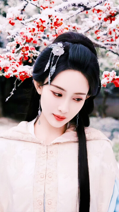 桃花映江山