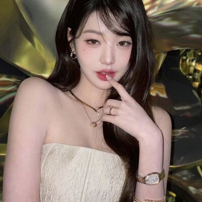张元英