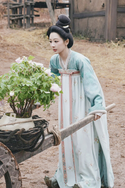 锦绣芳华 何惟芳