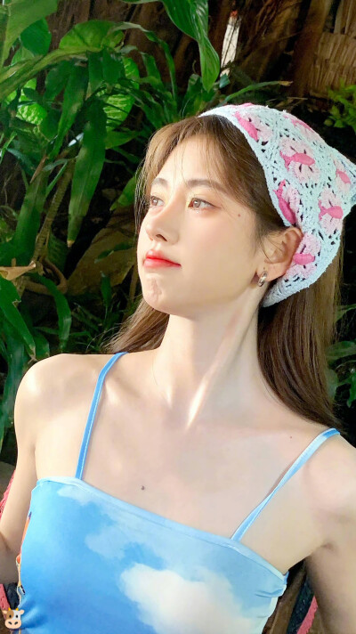 鞠婧祎壁纸