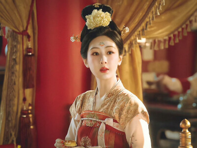 锦绣芳华宫宴版·何惟芳 ​