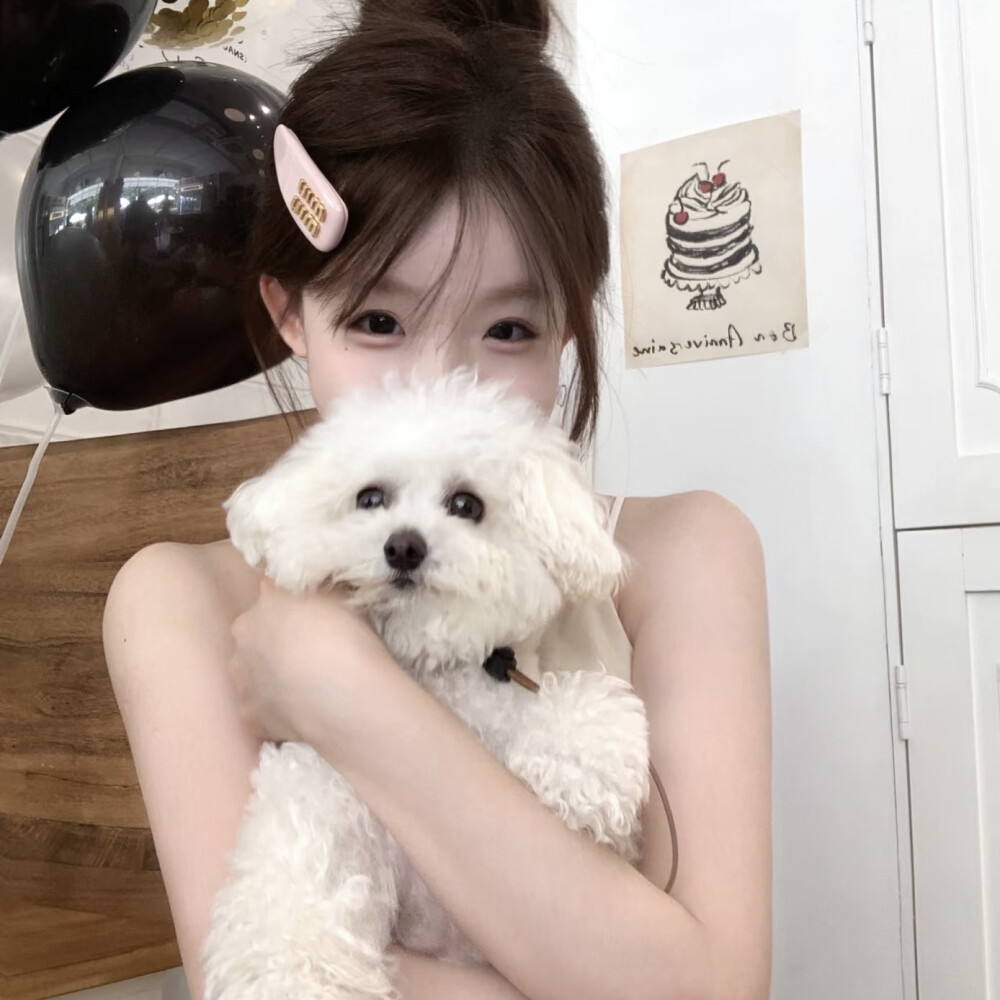 凌晨的海 难言的爱.
侵权删