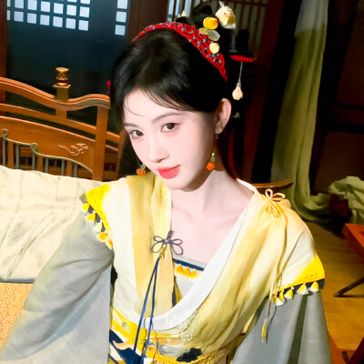 鞠婧祎
