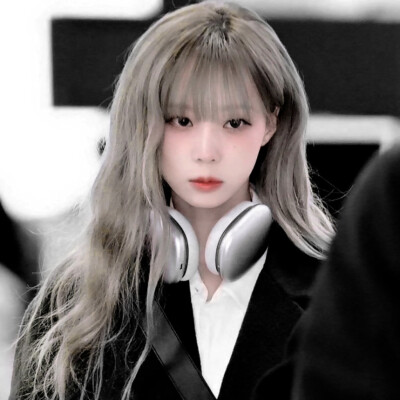 ♪The music in the headphonesᐝ^•