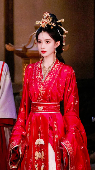 桃花映江山