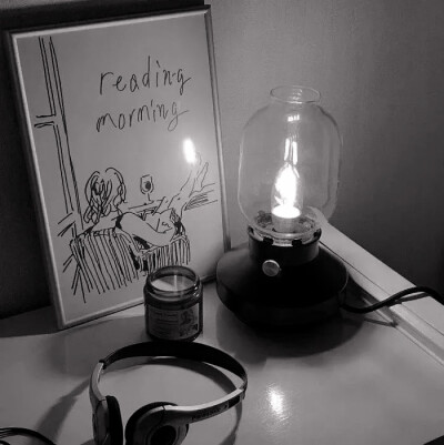 ♪The music in the headphonesᐝ^•