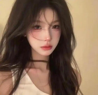 女