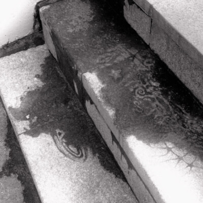 ♪The music in the headphonesᐝ^•