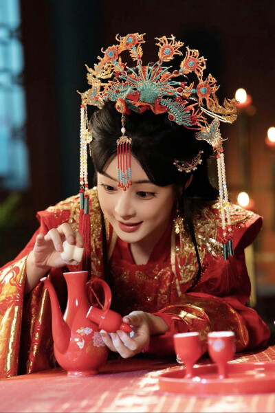 陛下，皇后又动手了 冯婞