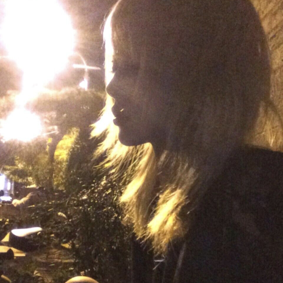 ✰