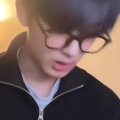 偷偷捡两张